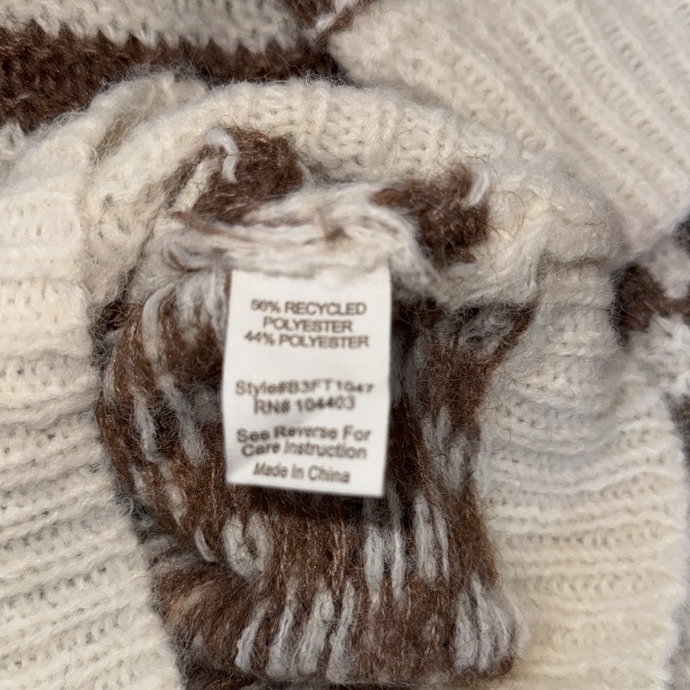NWT!! BLU PEPPER Brown and Cream Crewneck Sweater with Split Design - Picture 5 of 5